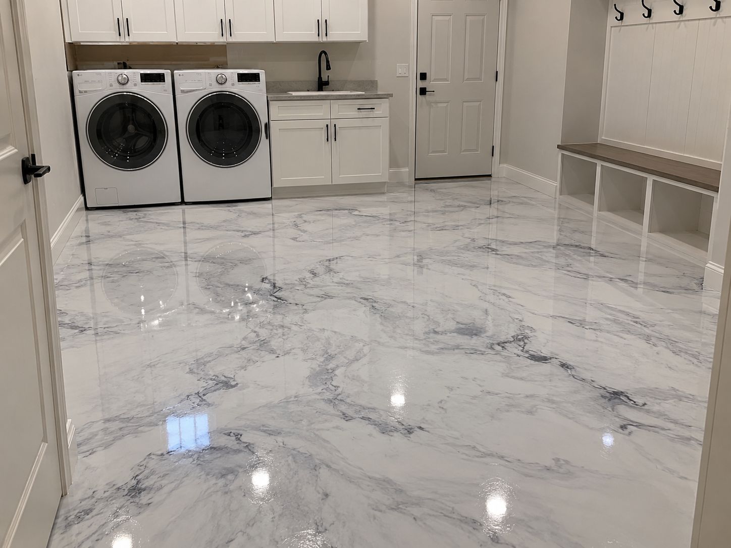 Kit 2 White marble metallic floor