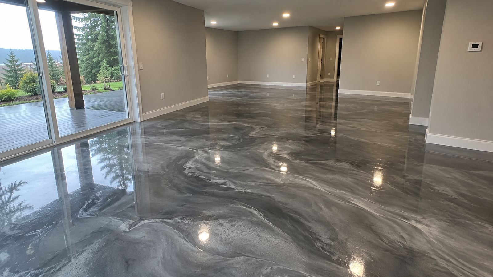 Basement epoxy floor near Tigard