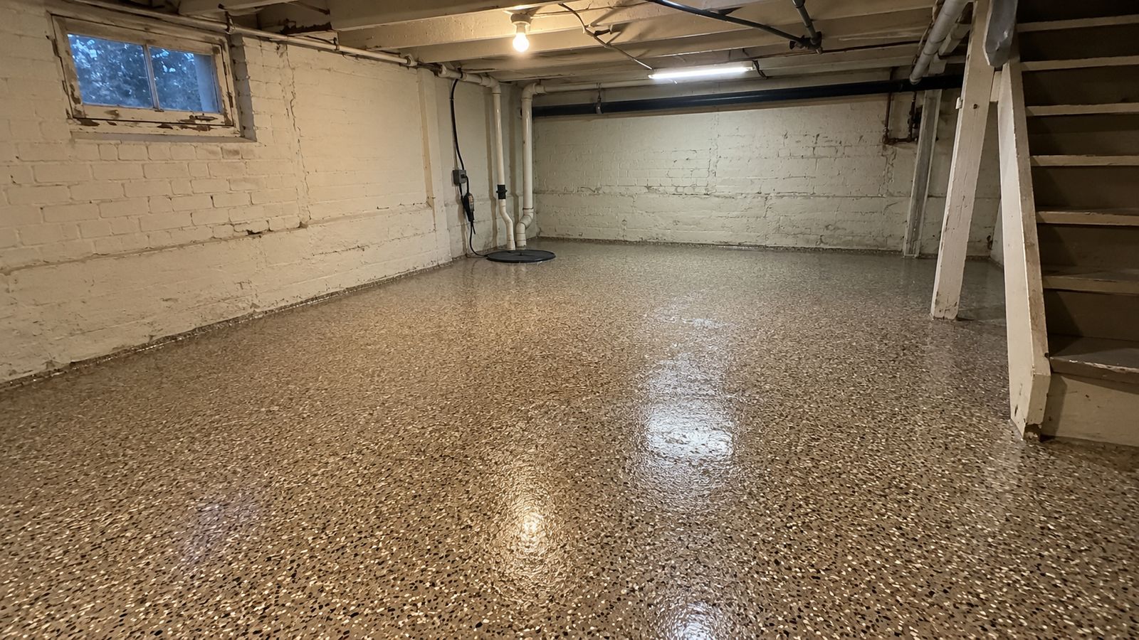 Flake floor in an old brick Portland basement
