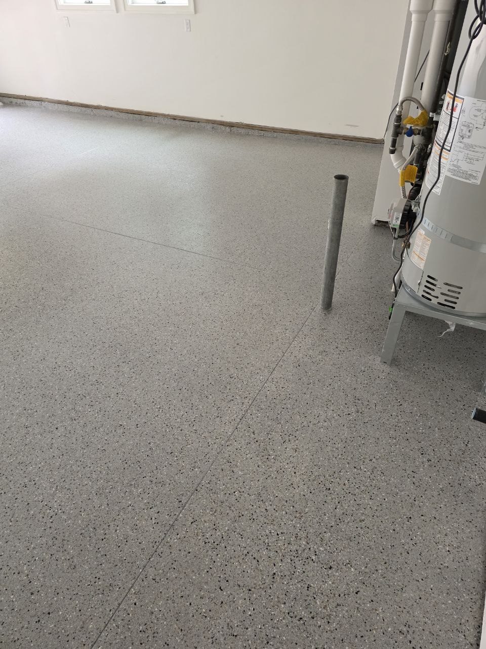 Mountain Fog epoxy flake garage floor installed by 360 Surfaces, Vancouver WA